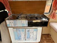 VOLKSWAGEN T2 BAY WINDOW