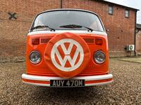 VOLKSWAGEN T2 BAY WINDOW