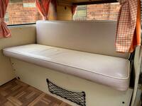 VOLKSWAGEN T2 BAY WINDOW