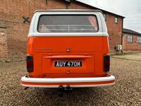 VOLKSWAGEN T2 BAY WINDOW