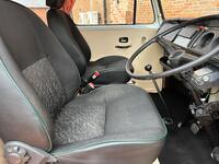 VOLKSWAGEN T2 BAY WINDOW