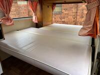 VOLKSWAGEN T2 BAY WINDOW