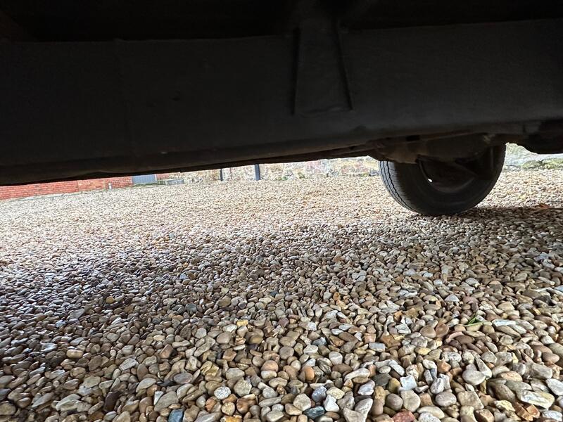 VOLKSWAGEN T2 BAY WINDOW