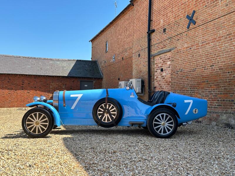 BUGATTI EB 110