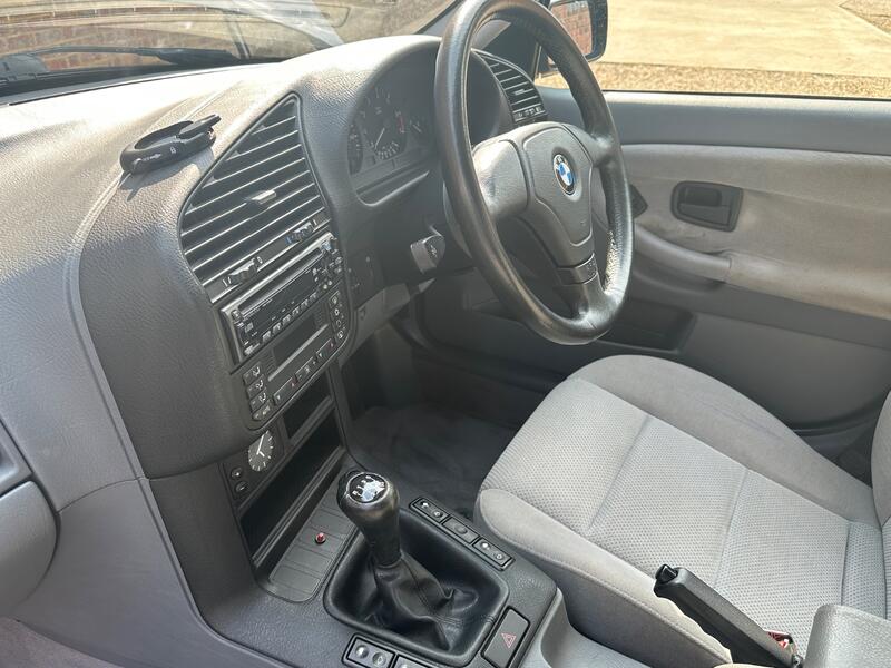 BMW 3 SERIES