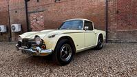 TRIUMPH TR5