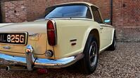 TRIUMPH TR5