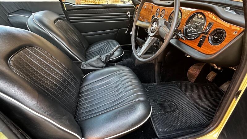TRIUMPH TR5