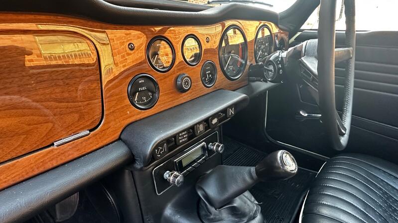 TRIUMPH TR5