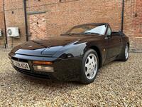 PORSCHE 944