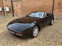 PORSCHE 944