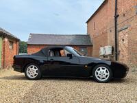 PORSCHE 944