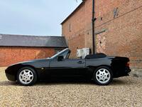 PORSCHE 944