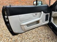 PORSCHE 944