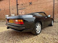 PORSCHE 944