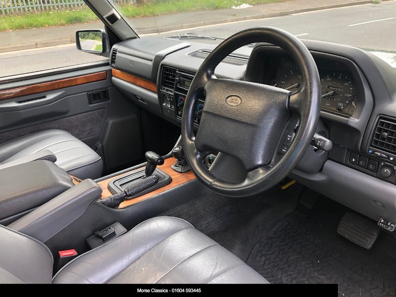 LAND ROVER RANGE ROVER