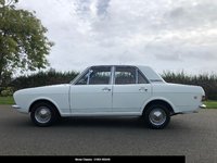 FORD CORTINA