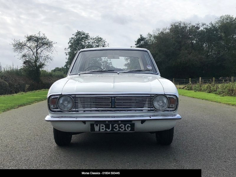 FORD CORTINA