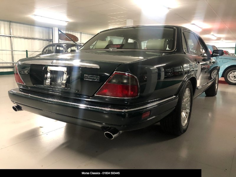 JAGUAR X300