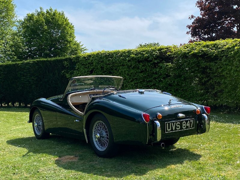 TRIUMPH TR3