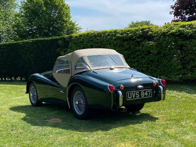 TRIUMPH TR3