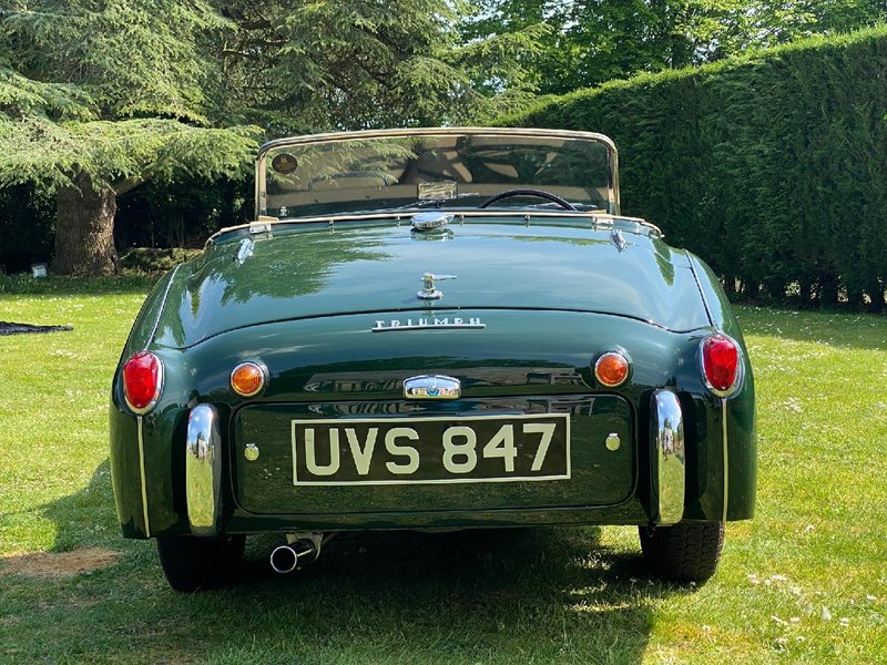 TRIUMPH TR3