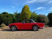 TRIUMPH TR4