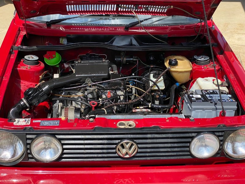 VOLKSWAGEN GOLF