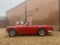 TRIUMPH TR4