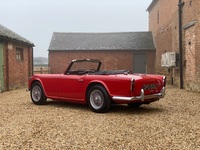 TRIUMPH TR4