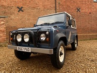 LAND ROVER DEFENDER 90