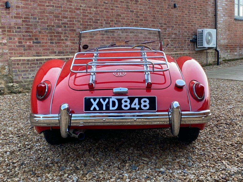 MG MGA