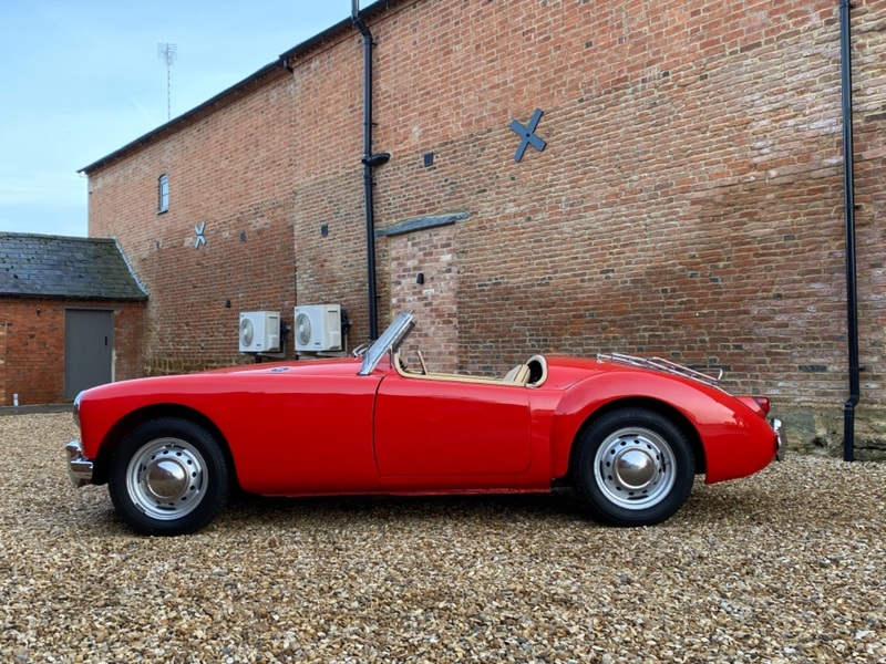 MG MGA