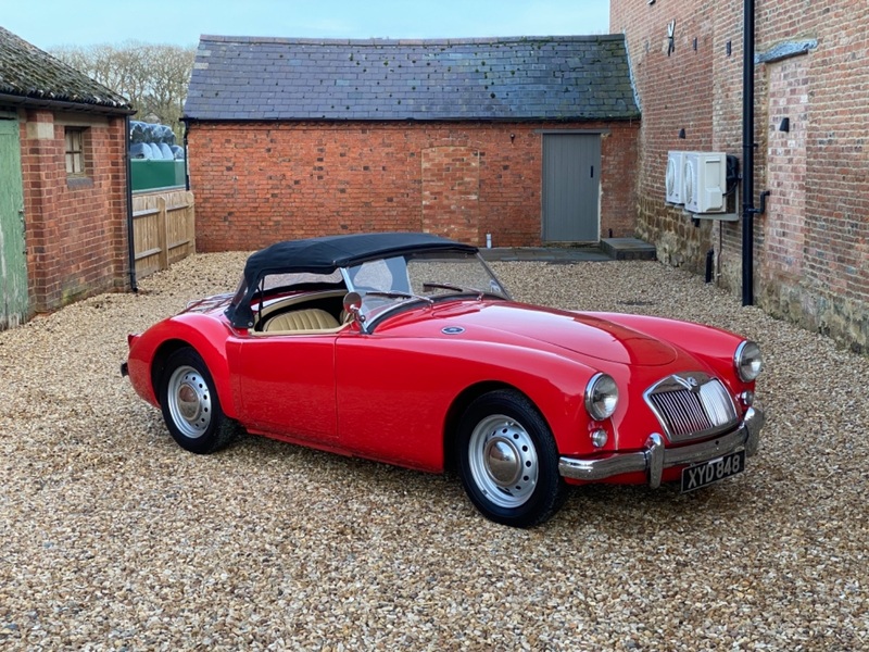 MG MGA