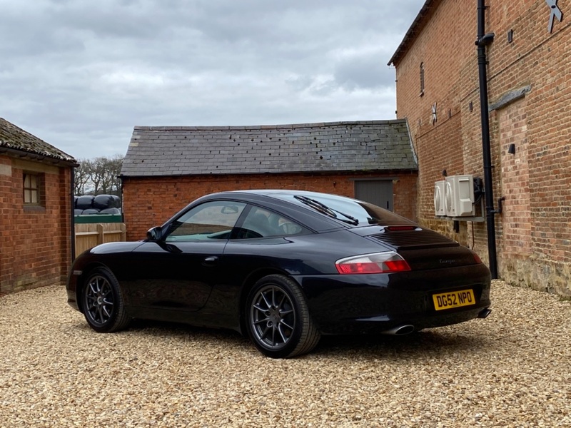 PORSCHE 911 MK 996