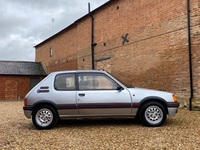 PEUGEOT 205