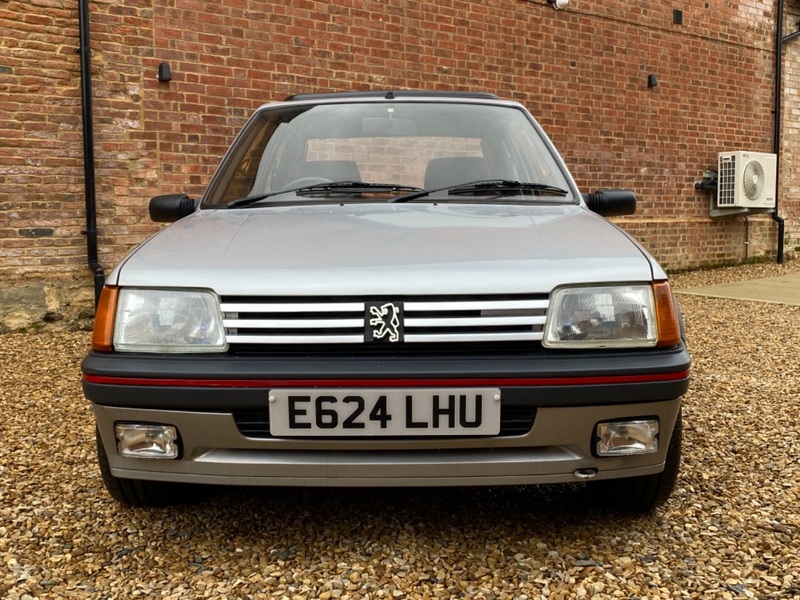 PEUGEOT 205