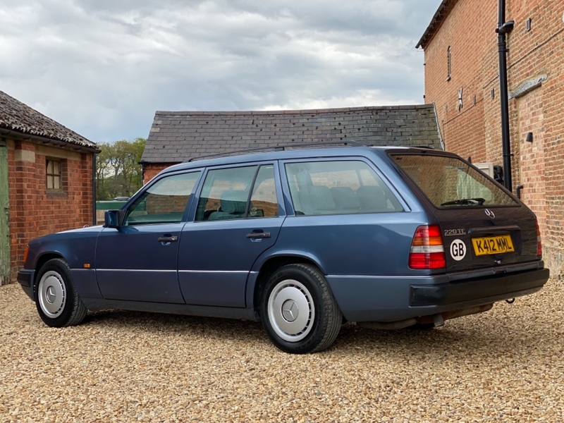 MERCEDES-BENZ 220