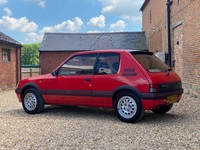 PEUGEOT 205