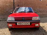 PEUGEOT 205