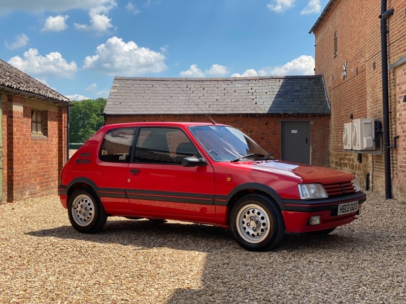 PEUGEOT 205