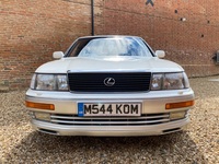 LEXUS LS 400