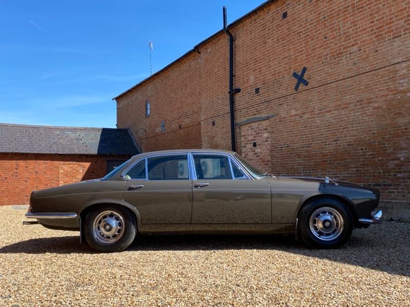 DAIMLER SOVEREIGN