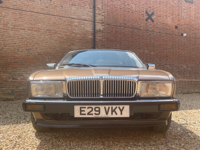 DAIMLER XJ SERIES