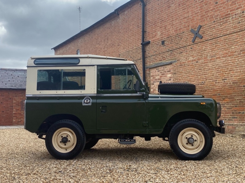 LAND ROVER SERIES III