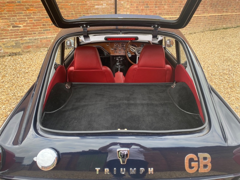 TRIUMPH GT6