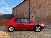 PEUGEOT 205