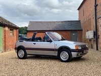 PEUGEOT 205