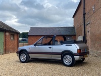 PEUGEOT 205