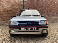 PEUGEOT 205